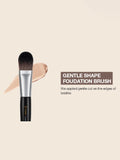 Studio 17 Foundation brush 823