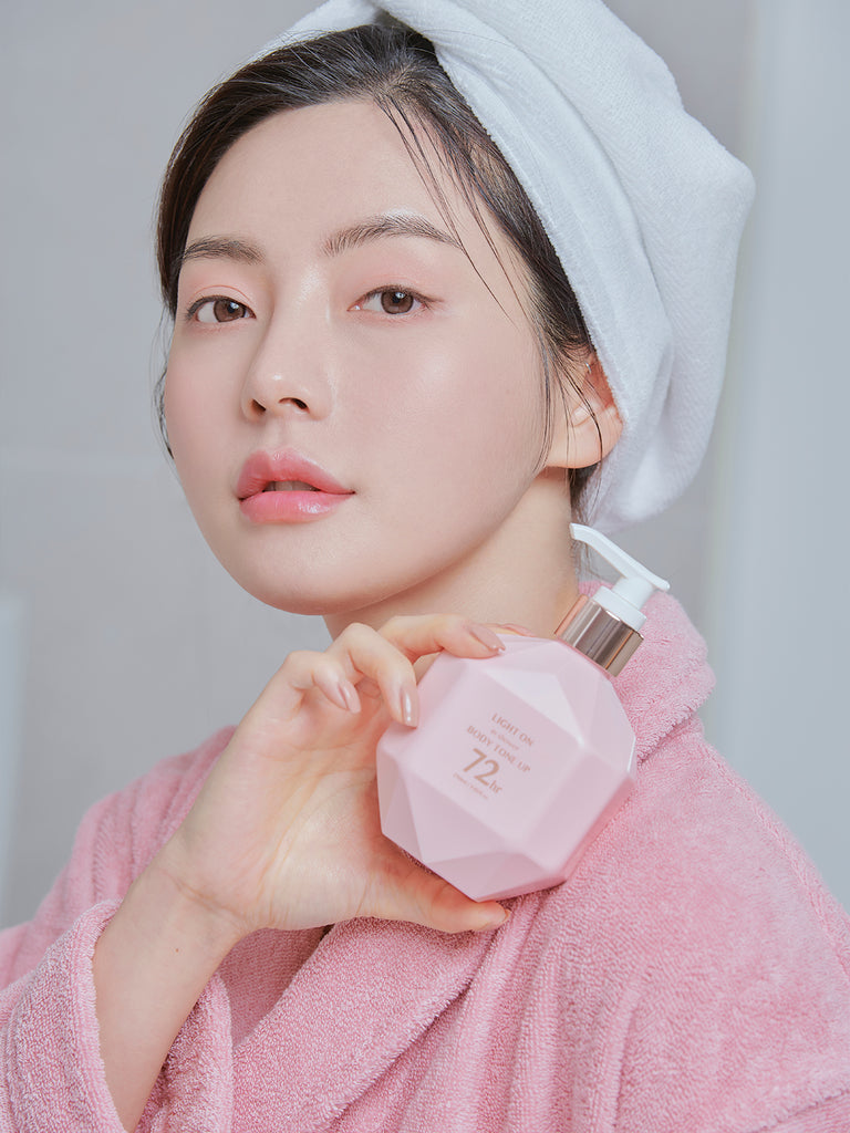 BOM LIGHT ON in Shower Body Tone up