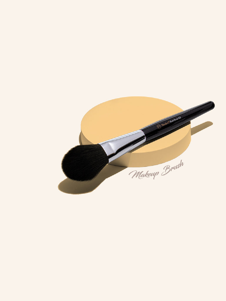 Studio 17 Base eyeshadow brush 711