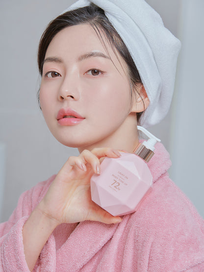 B.O.M LIGHT ON in Shower Body Tone up