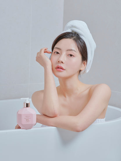 B.O.M LIGHT ON in Shower Body Tone up