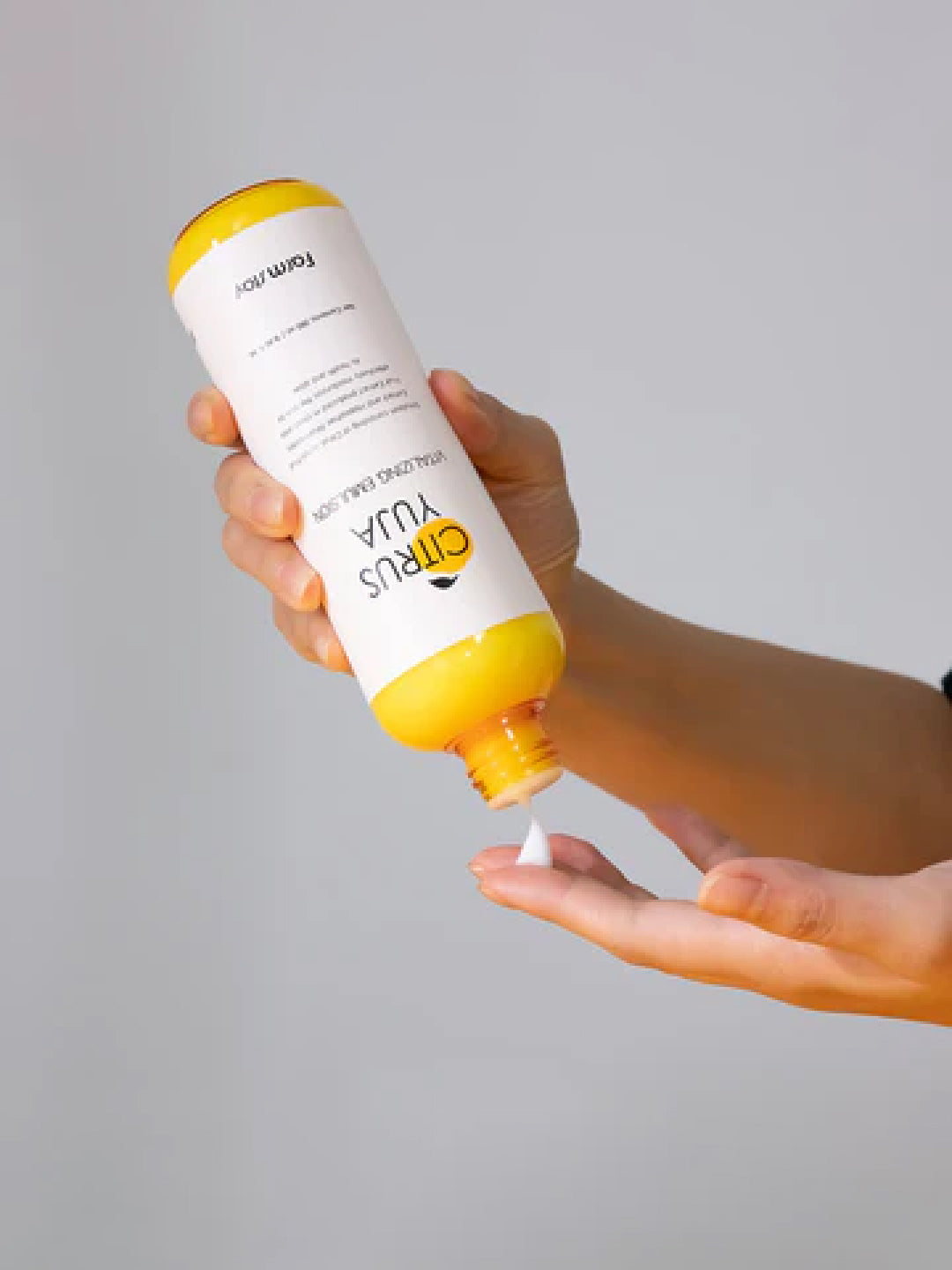 FARMSTAY CITRUS YUJA VITALIZIN EMULSION 280 ML