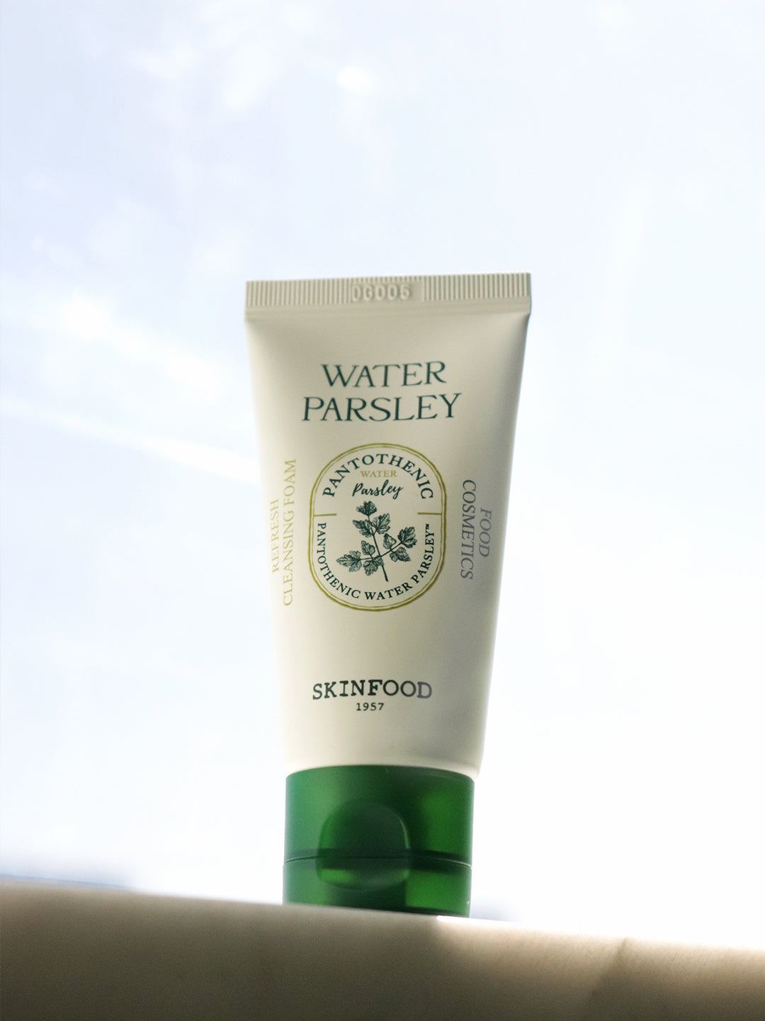 Skinfood PANTOTHENIC WATER PARSLEY REFRESH CLEANSING FOAM 30 ml