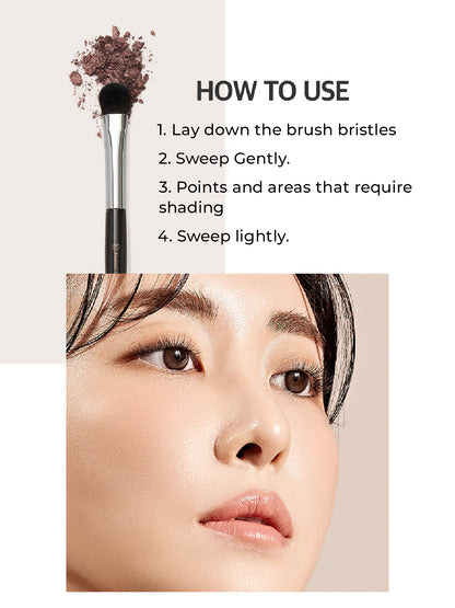 Studio 17 Base eyeshadow brush 711