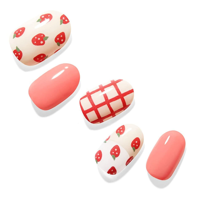 Dashing Diva Glaze Strawberry