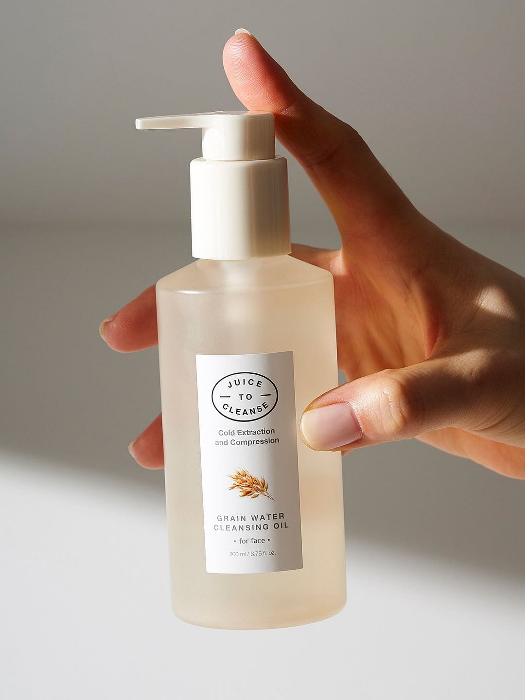 JUICE TO CLEANSE Grain Water Cleaning Oil All skin types for Men & Women (200 ml)